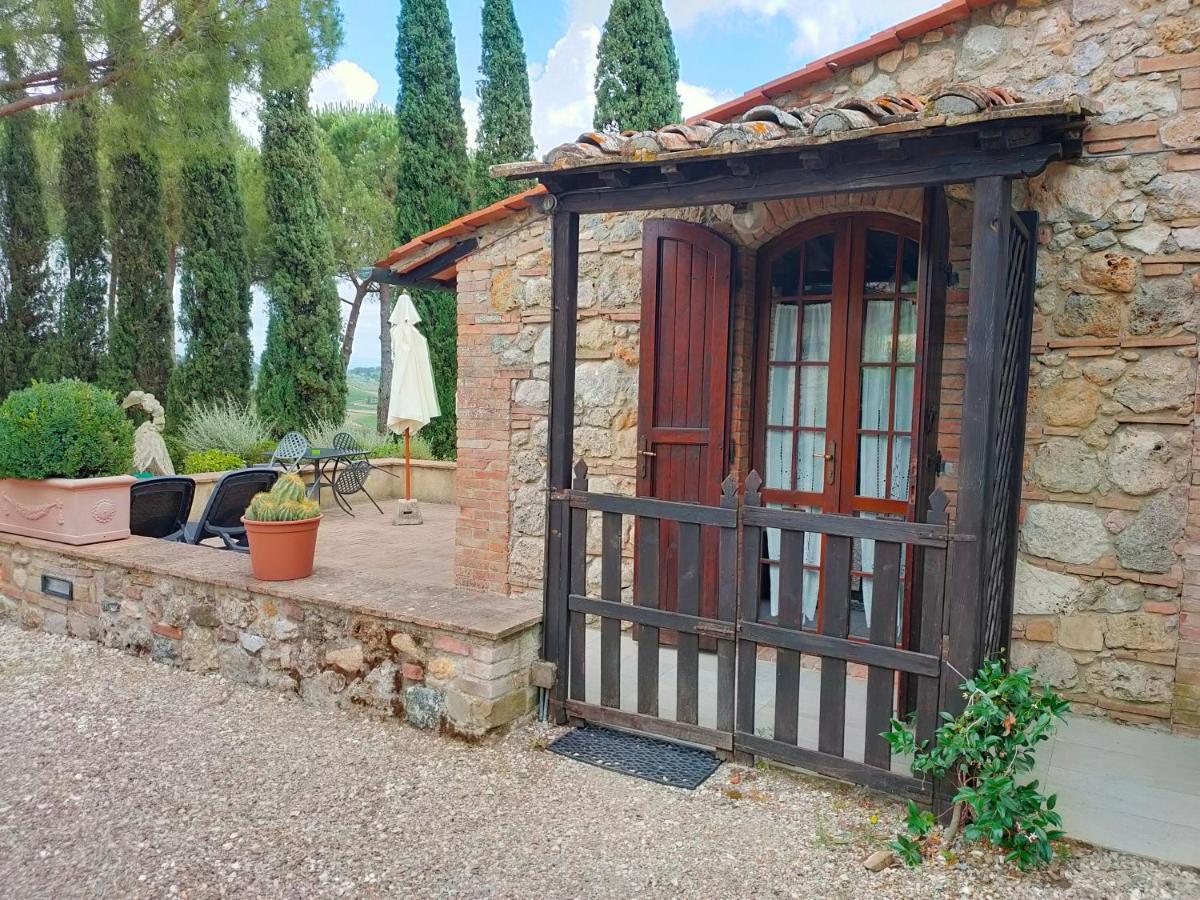 Agriturismo Casanova Di Pescille San Gimignano Bagian luar foto