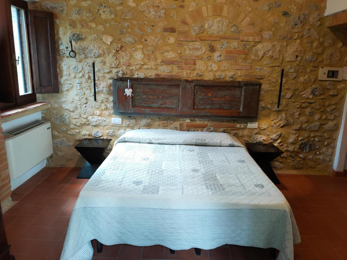 Agriturismo Casanova Di Pescille San Gimignano Bagian luar foto