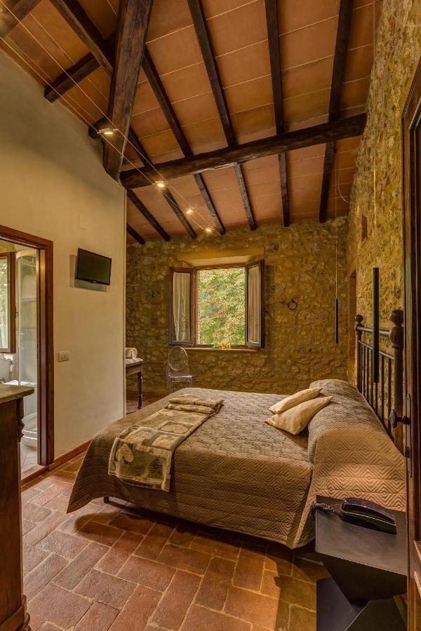 Agriturismo Casanova Di Pescille San Gimignano Bagian luar foto