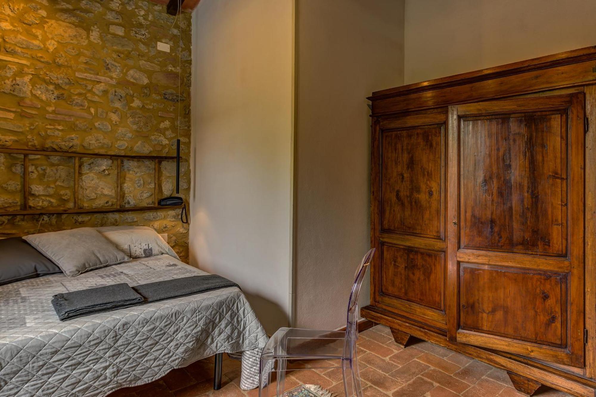 Agriturismo Casanova Di Pescille San Gimignano Bagian luar foto