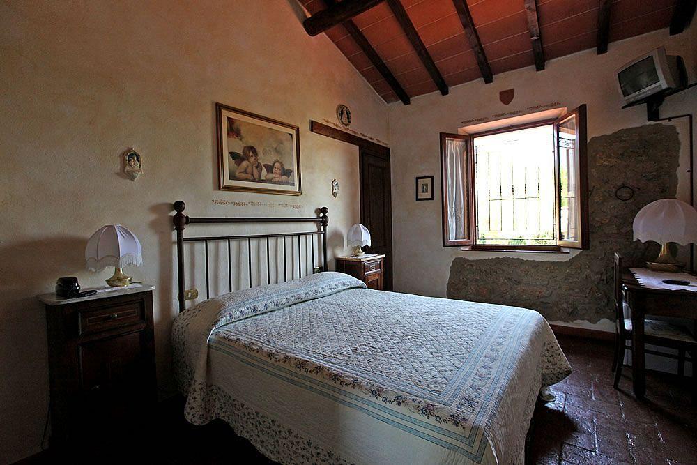 Agriturismo Casanova Di Pescille San Gimignano Bagian luar foto