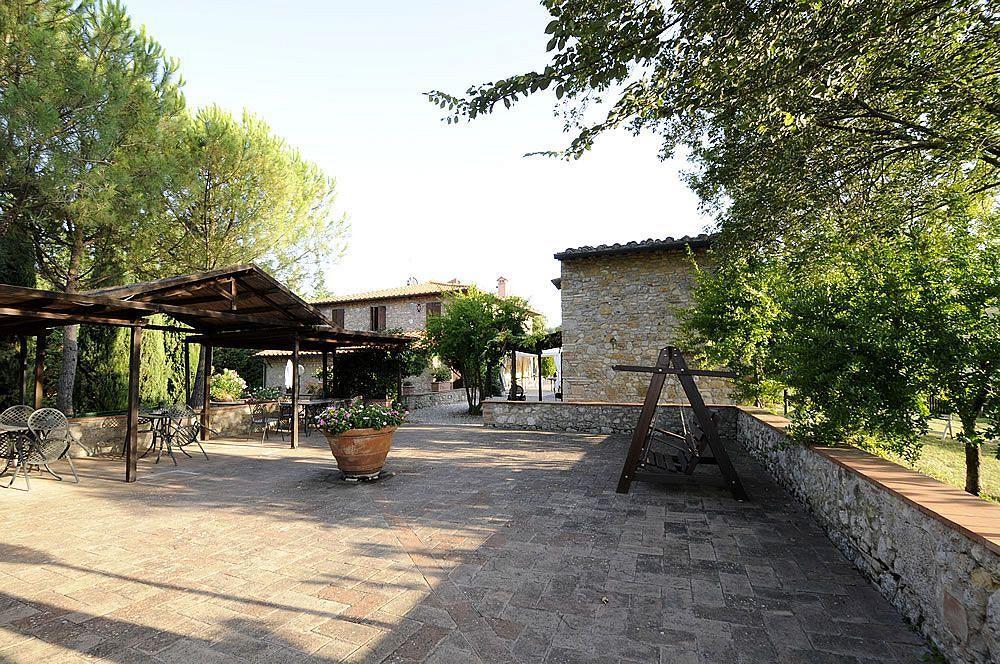 Agriturismo Casanova Di Pescille San Gimignano Bagian luar foto