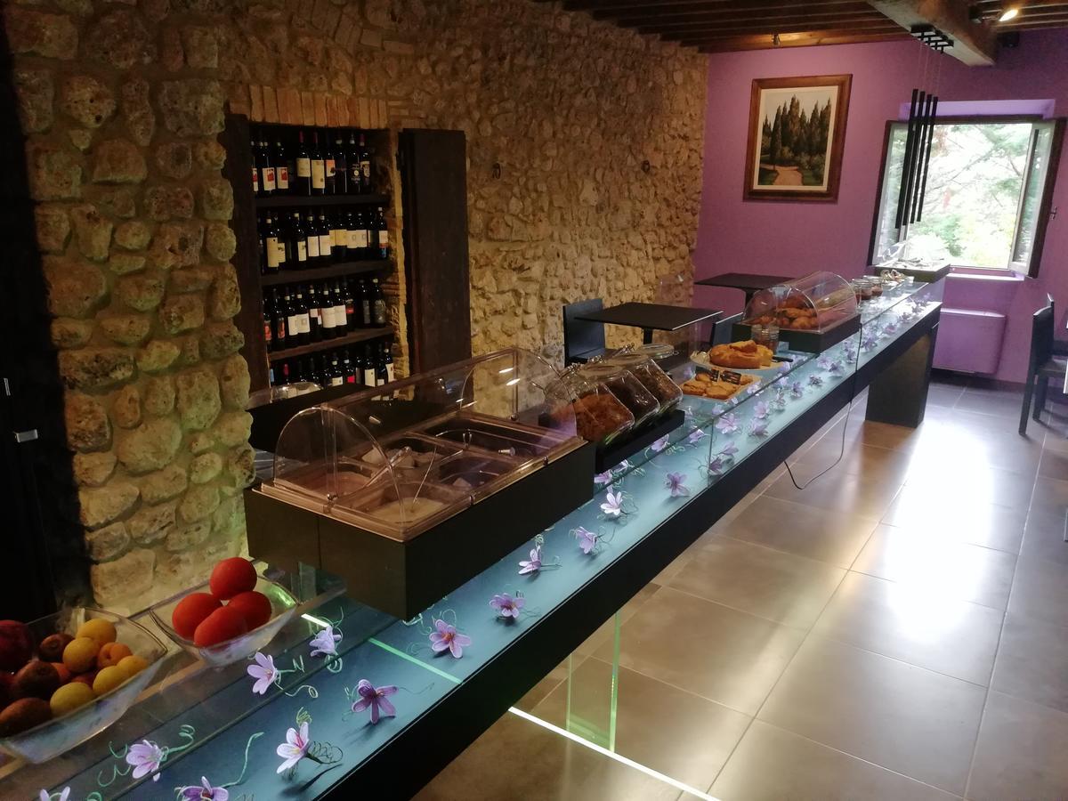 Agriturismo Casanova Di Pescille San Gimignano Bagian luar foto