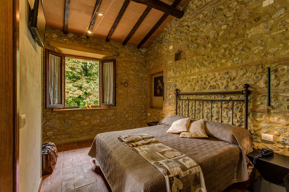 Agriturismo Casanova Di Pescille San Gimignano Bagian luar foto